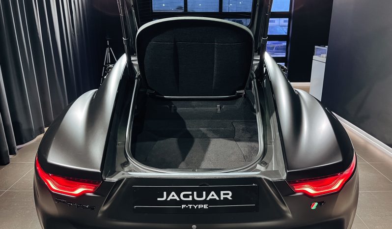 Jaguar F-Type R 575 full